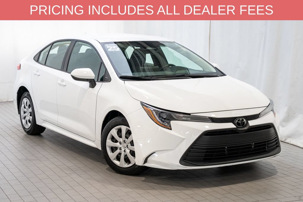 Used 2025 Toyota Corolla LE FWD image 1