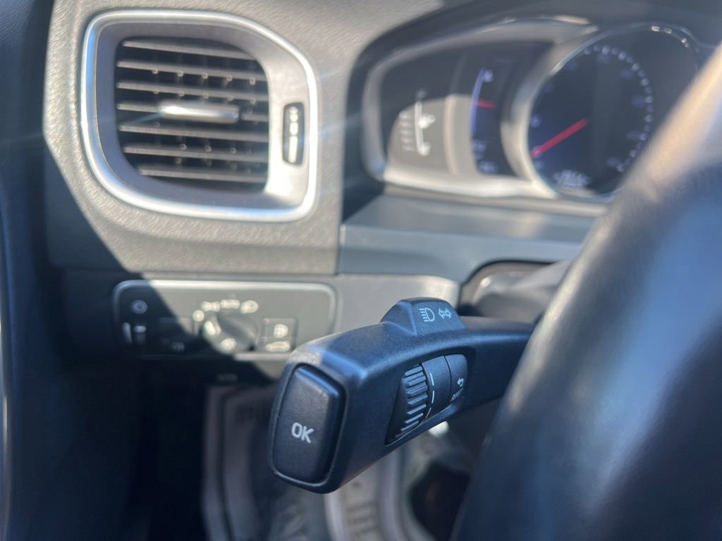 Used 2016 Volvo S60 T5 Premier w/ Convenience Package image 37