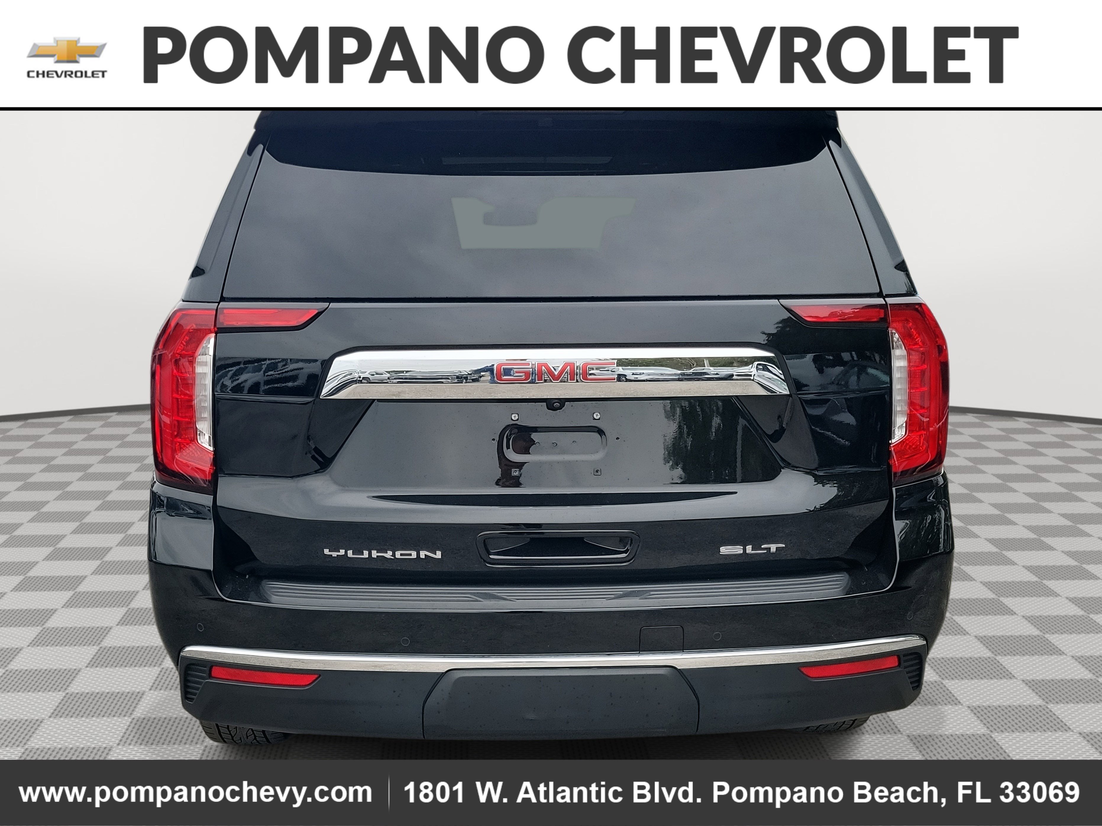 Used 2023 GMC Yukon SLT w/ SLT Premium Package image 4