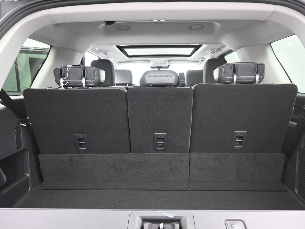 New 2025 Ford Expedition Active RWD video 2