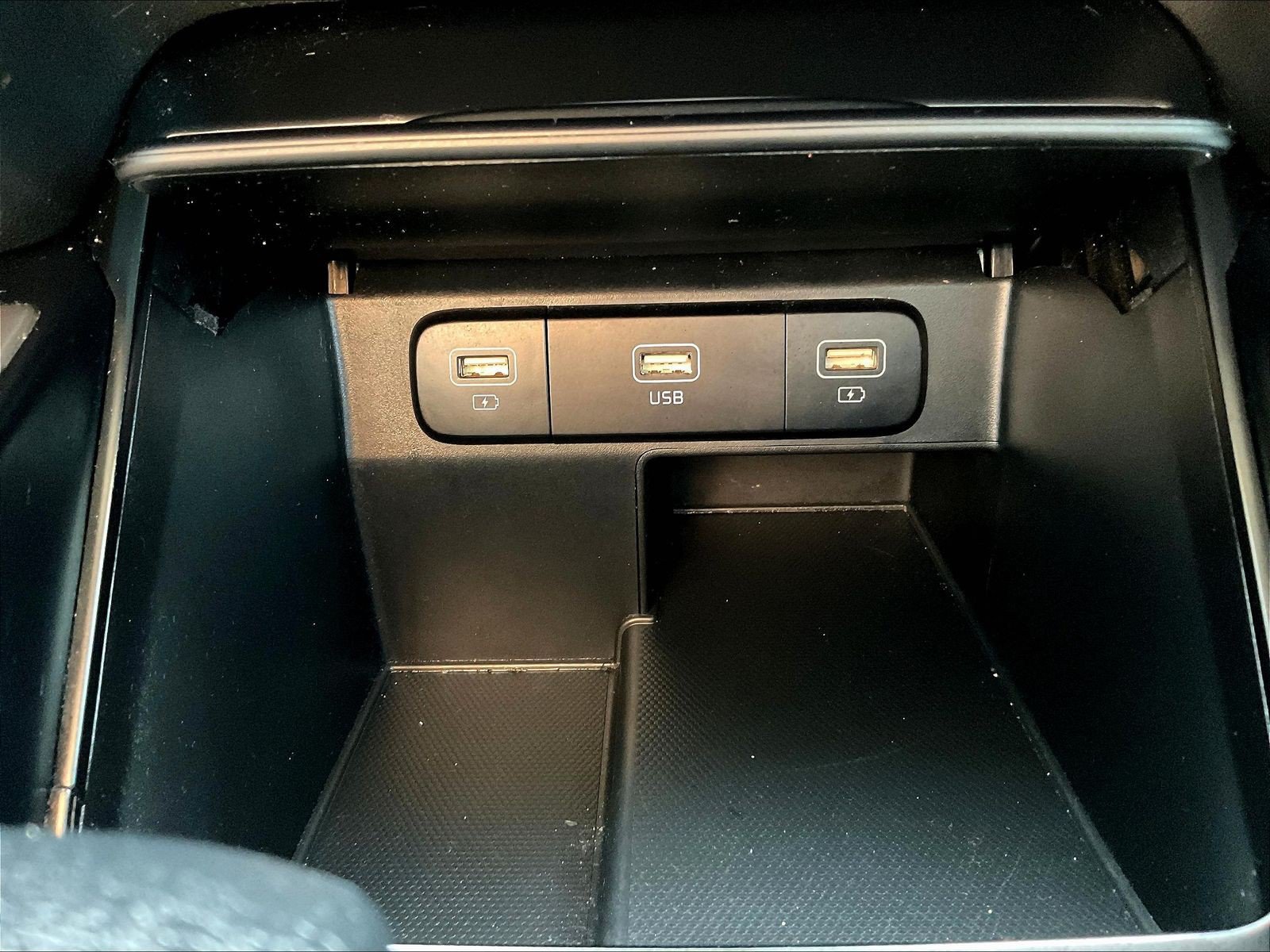 Used 2021 Kia Sorento LX AWD/4WD image 16