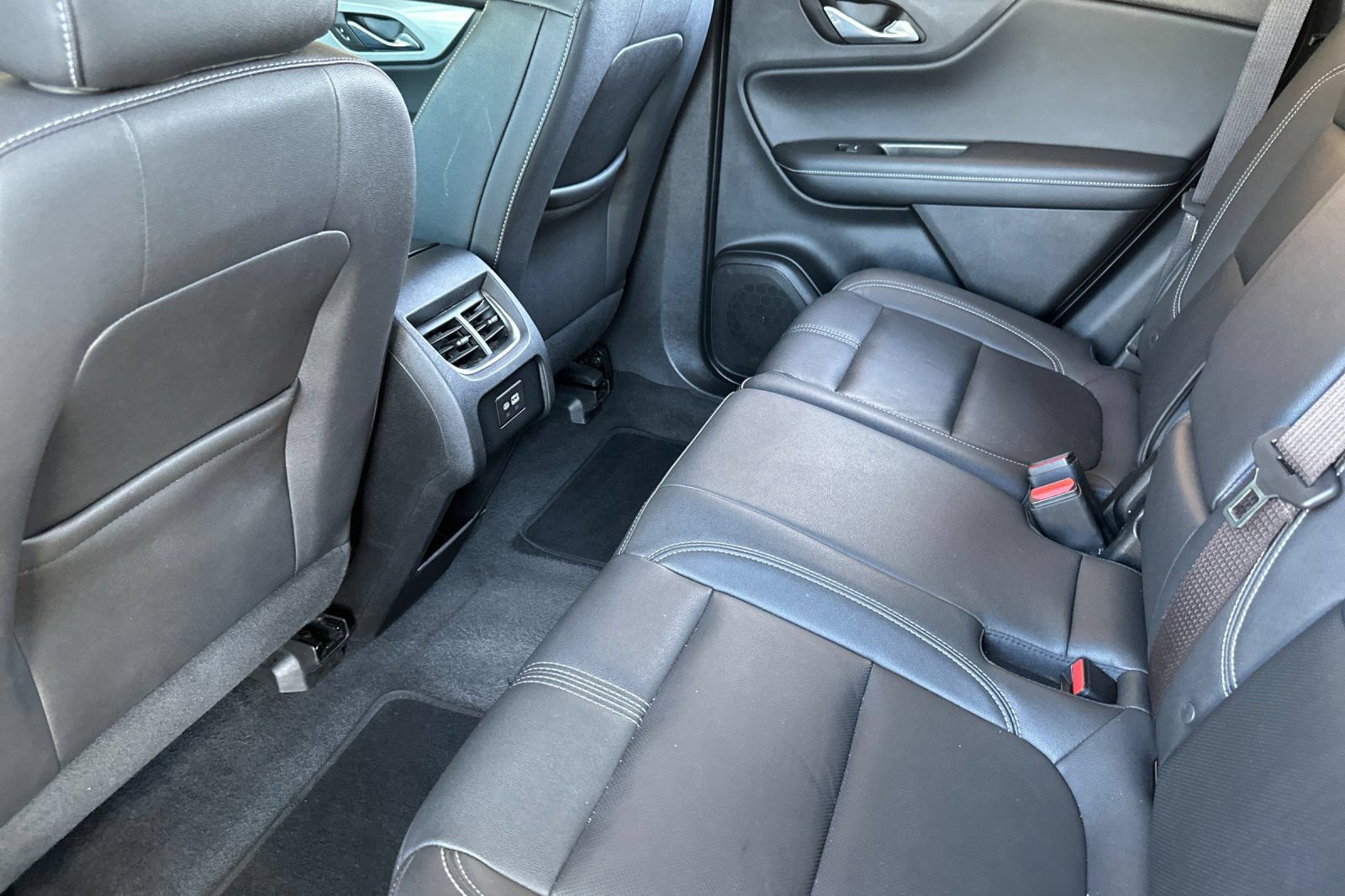 Certified 2024 Chevrolet Blazer LT FWD image 13