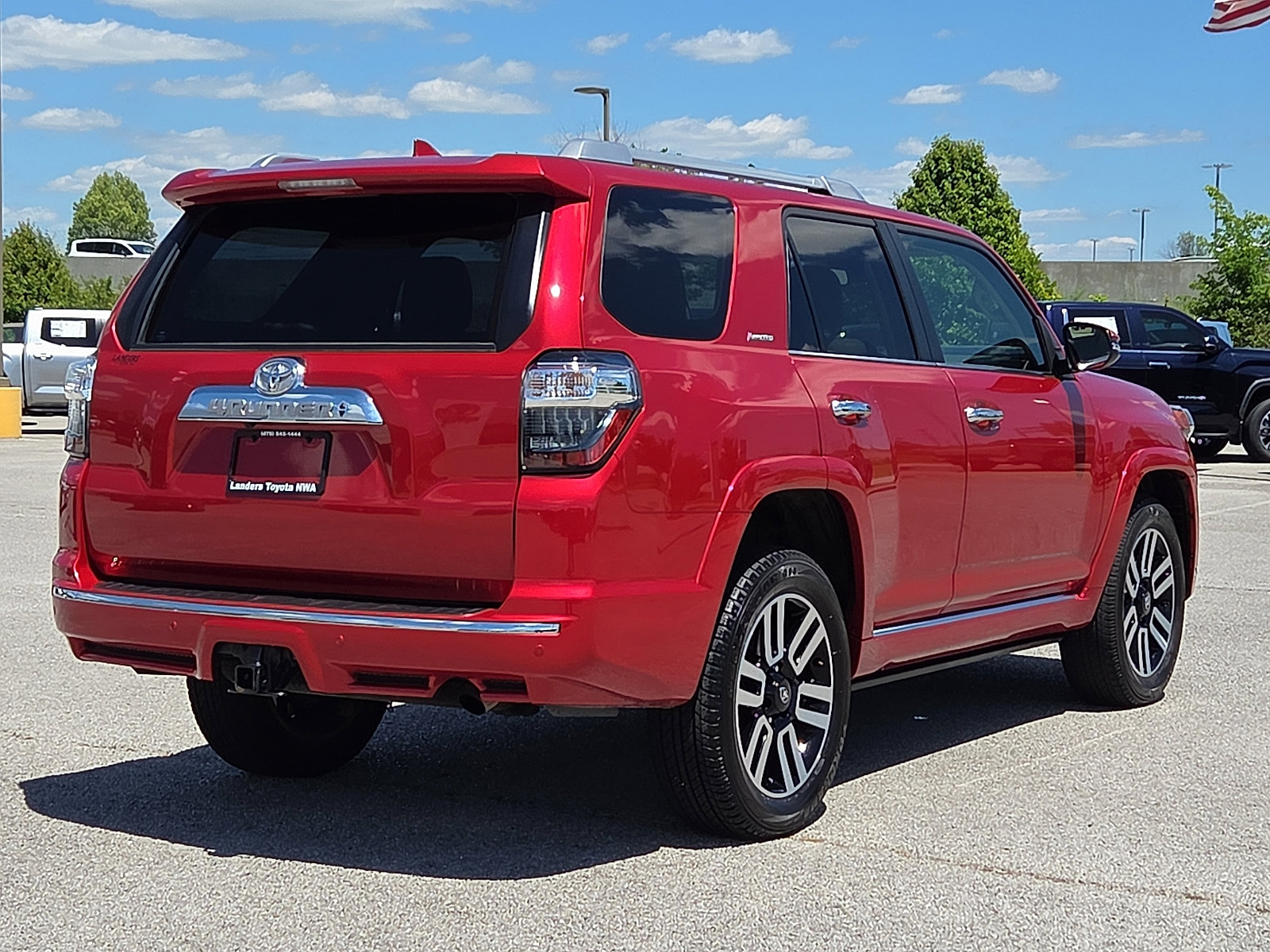 Used 2024 Toyota 4Runner Limited AWD/4WD image 5
