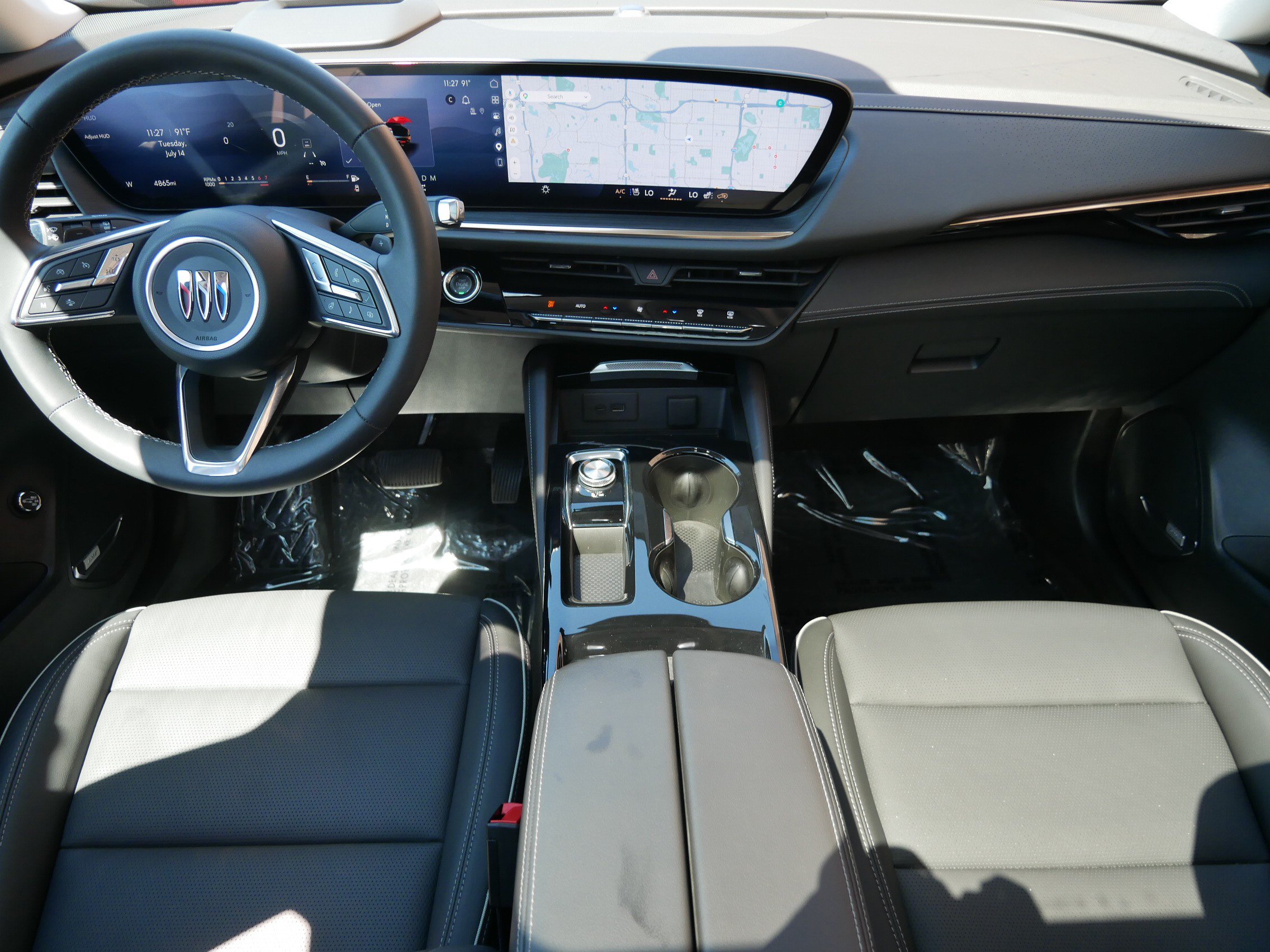 Used 2025 Buick Envision Avenir AWD/4WD image 13
