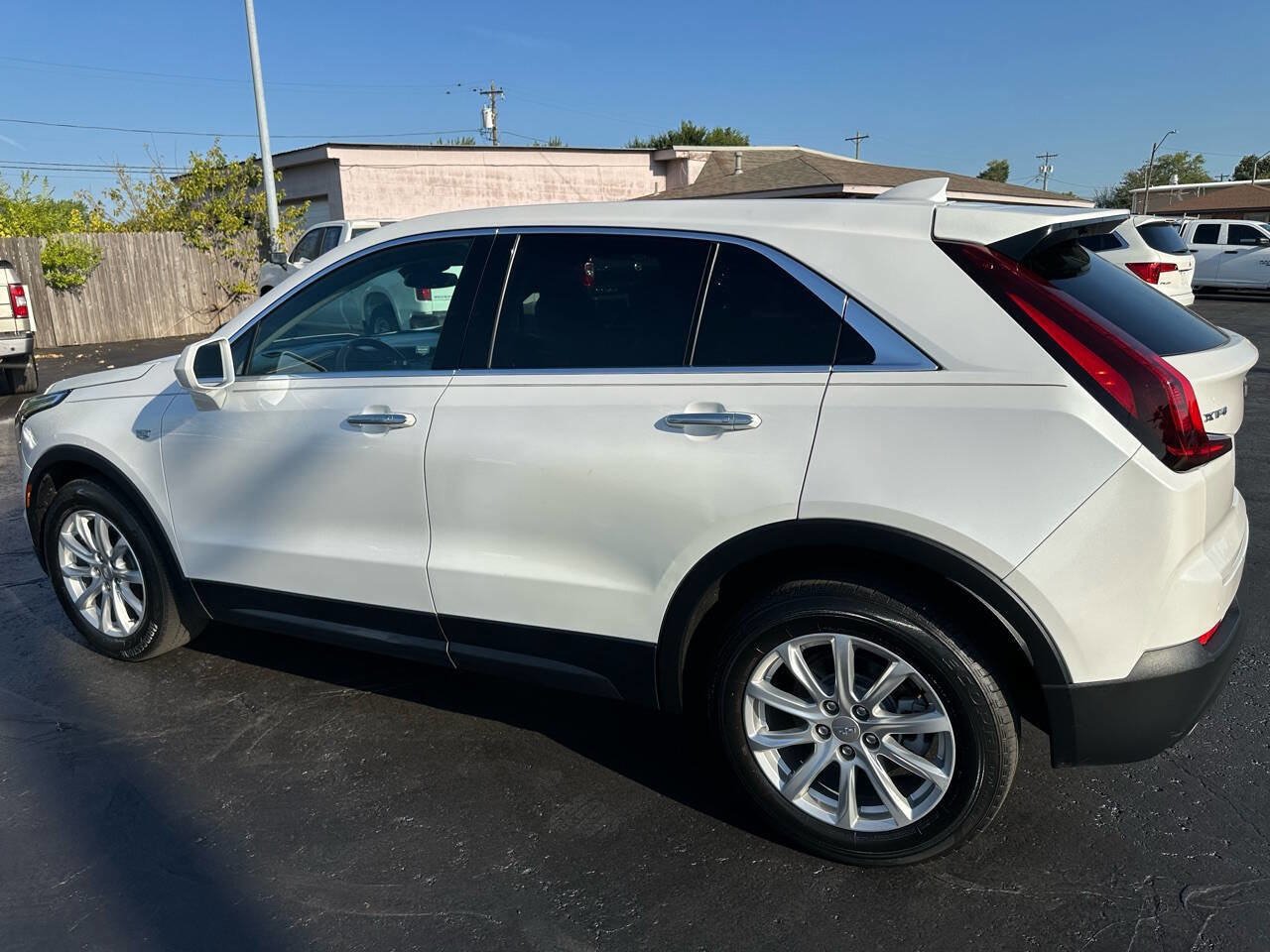 Used 2020 Cadillac XT4 Luxury w/ Cold Weather Package image 11