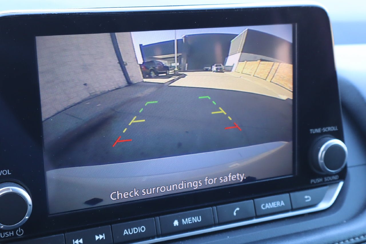Used 2024 Nissan Rogue SV FWD image 7