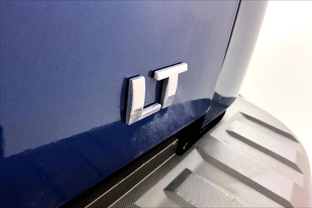 Used 2018 Chevrolet Silverado 1500 LT w/ All Star Edition AWD/4WD image 14