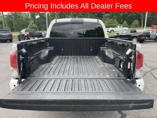 Used 2017 Toyota Tacoma Limited w/ Tow Package AWD/4WD image 13