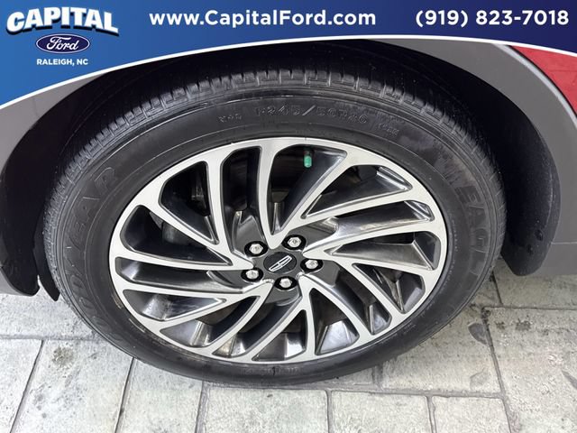 Used 2020 Lincoln Nautilus Reserve FWD image 13