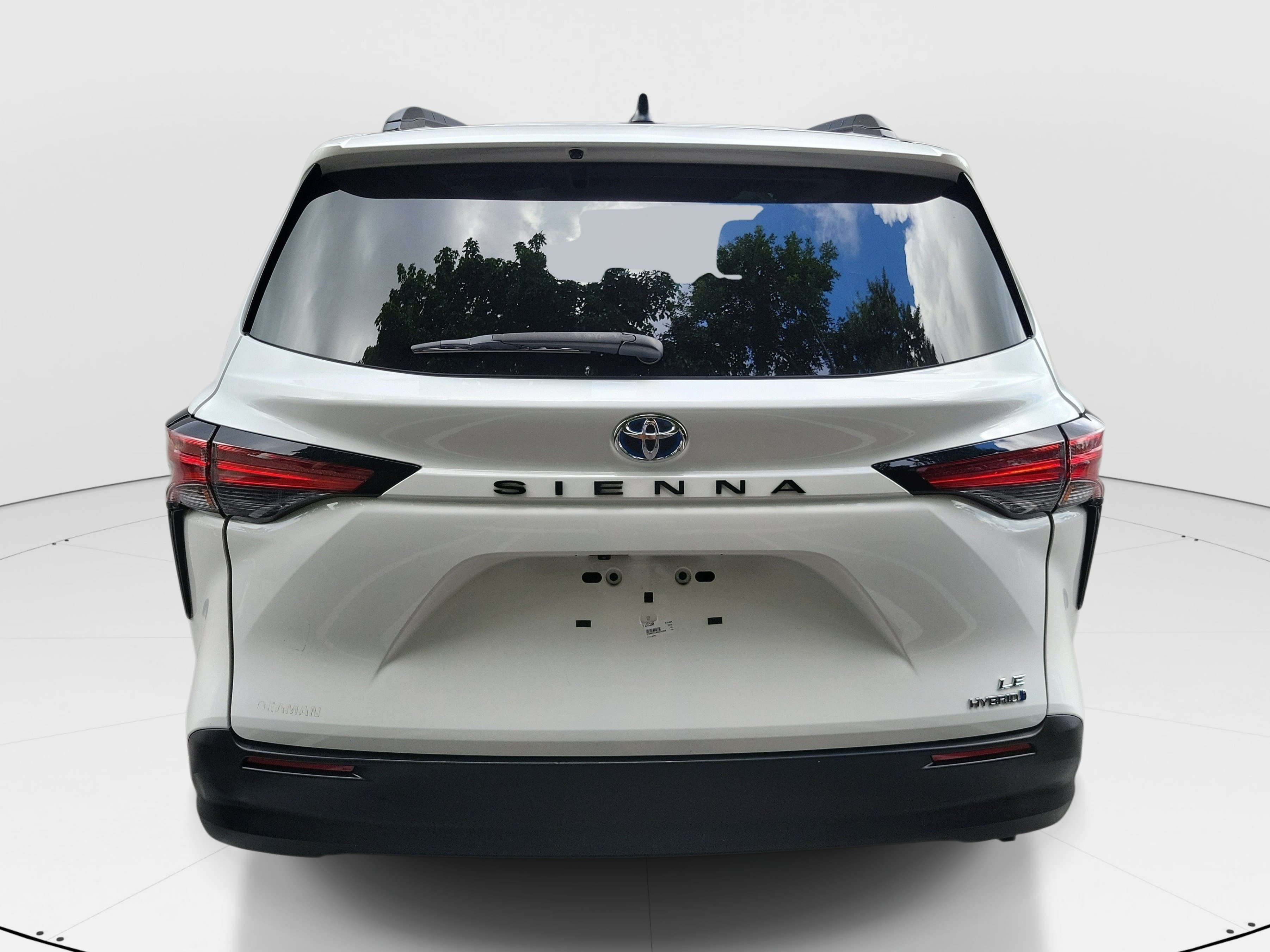 Used 2021 Toyota Sienna LE w/ LE Plus Package FWD image 5