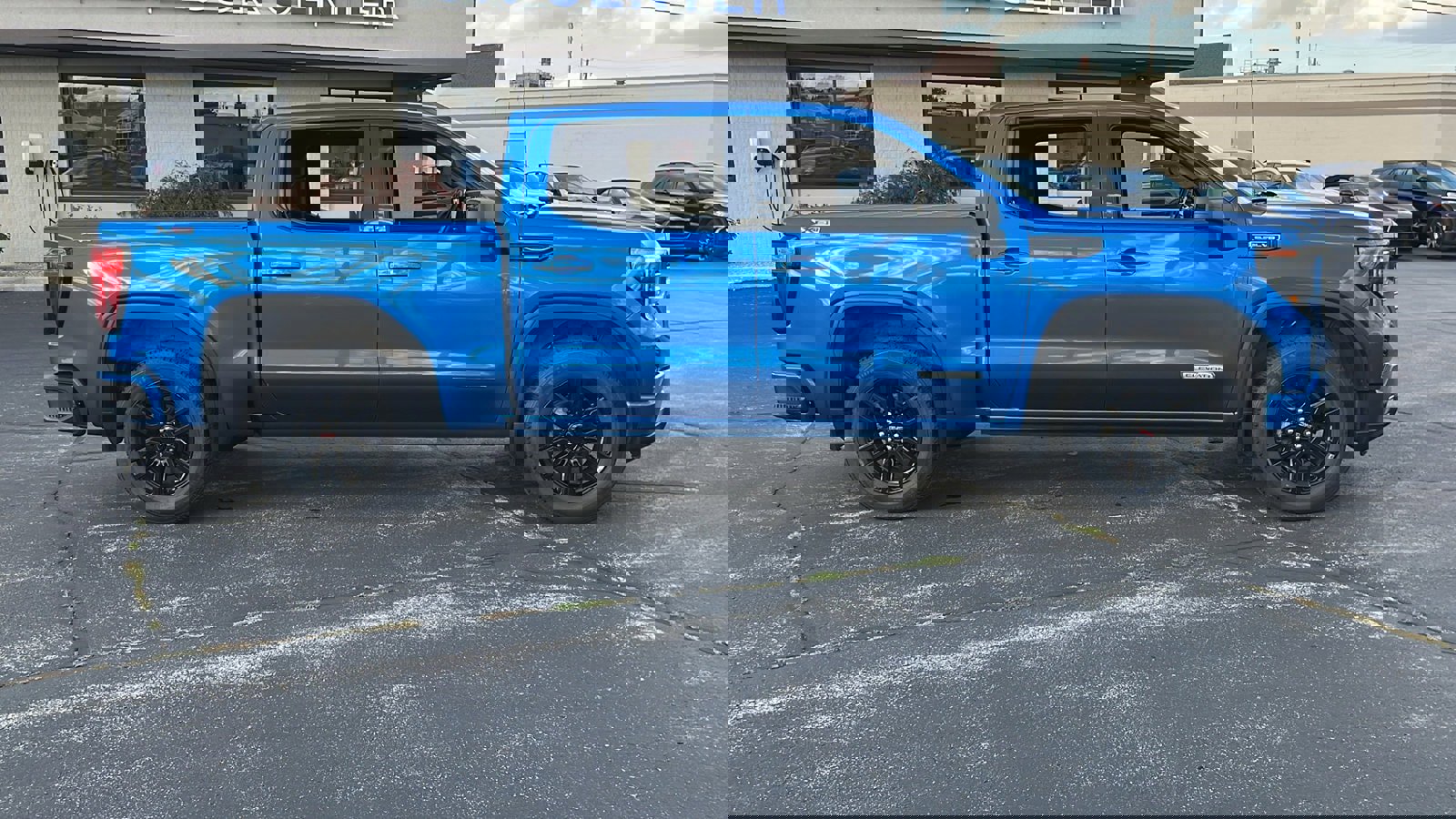 Used 2023 GMC Sierra 1500 Elevation image 8