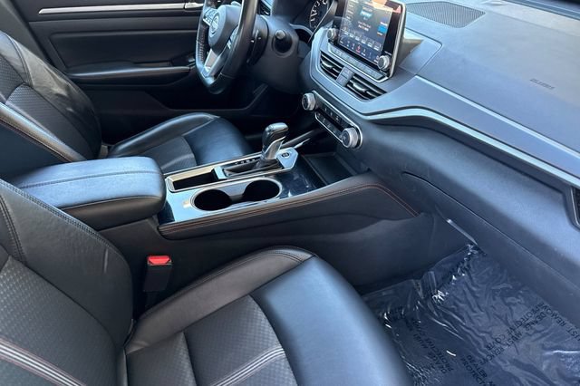 Used 2024 Nissan Altima 2.5 SR FWD image 19