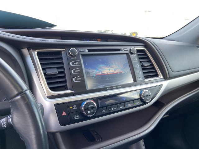 Used 2019 Toyota Highlander XLE image 36