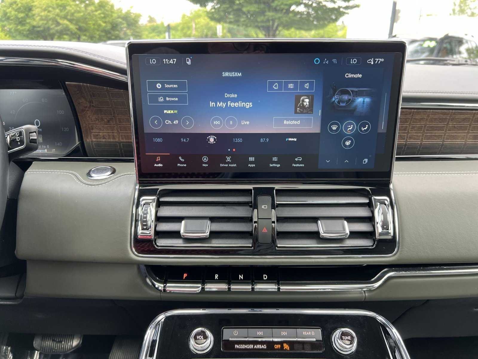 Used 2024 Lincoln Navigator L Black Label AWD/4WD image 17