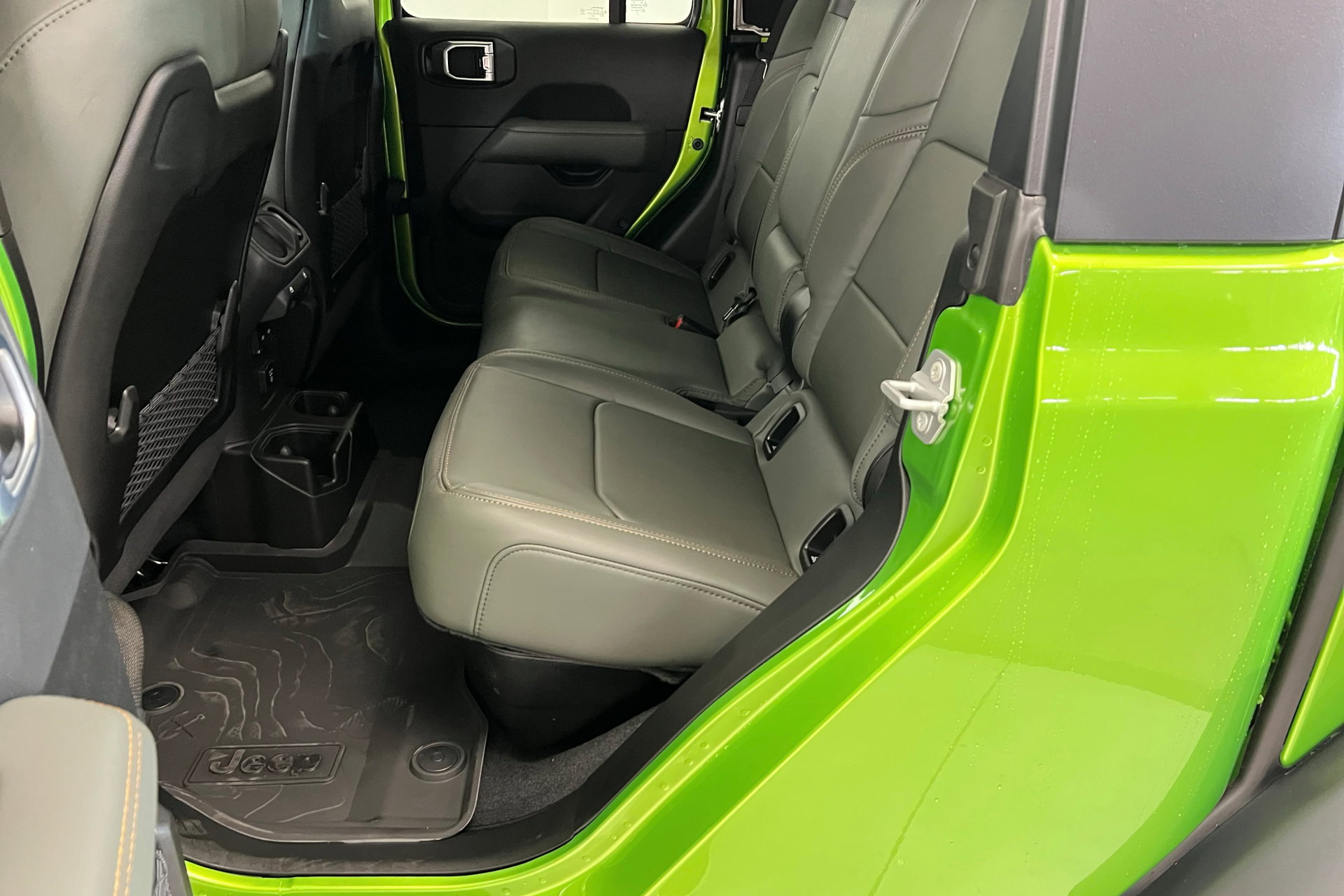 New 2025 Jeep Gladiator Mojave w/ Convenience Group image 21