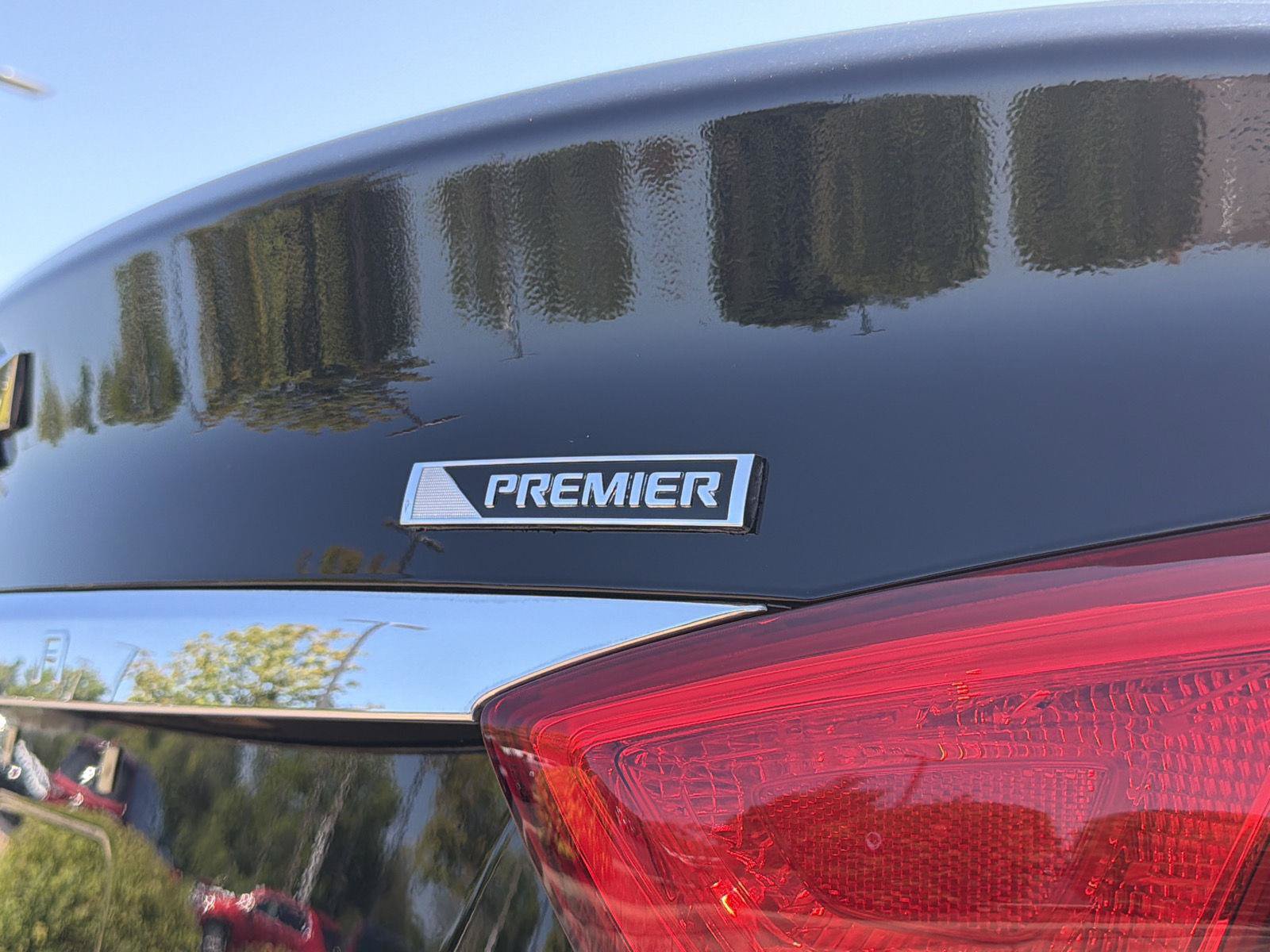 Used 2018 Chevrolet Impala Premier w/ Premier Confidence Package FWD image 11