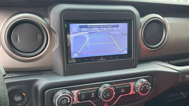 Used 2021 Jeep Gladiator Sport image 18