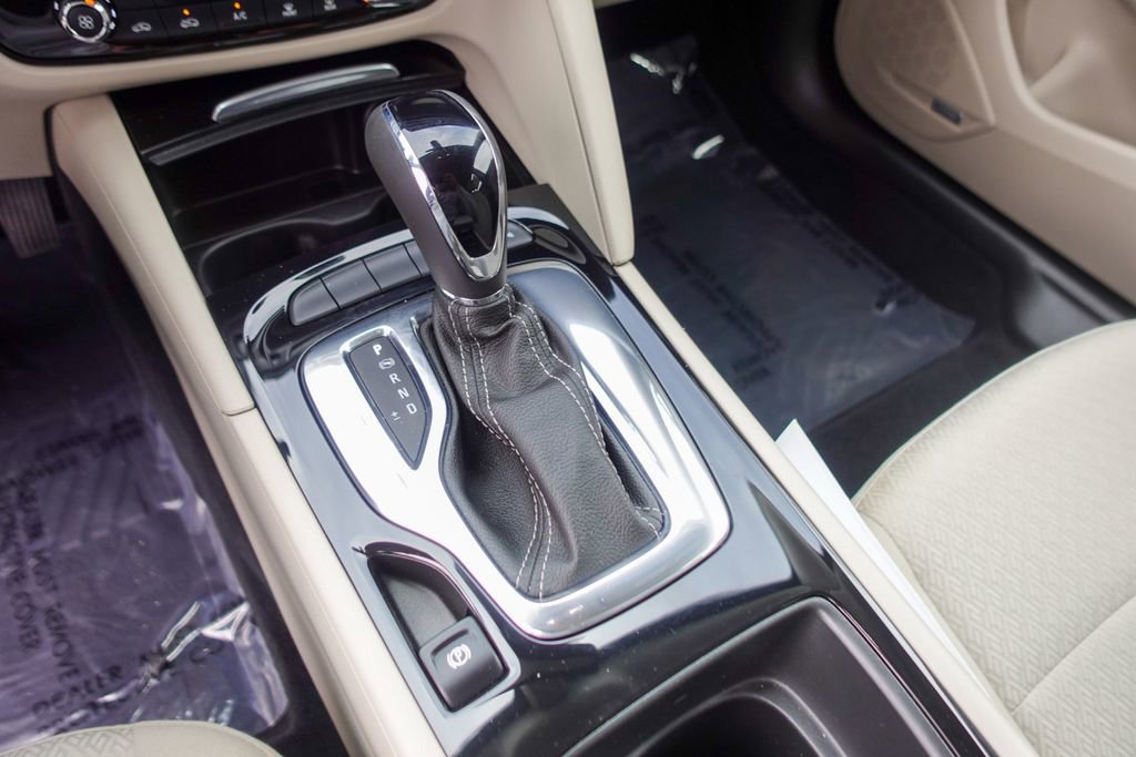 Used 2019 Buick Regal Preferred w/ Sights and Sounds Package image 20