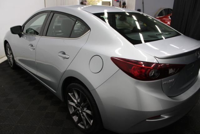 Used 2018 MAZDA MAZDA3 Touring FWD image 8