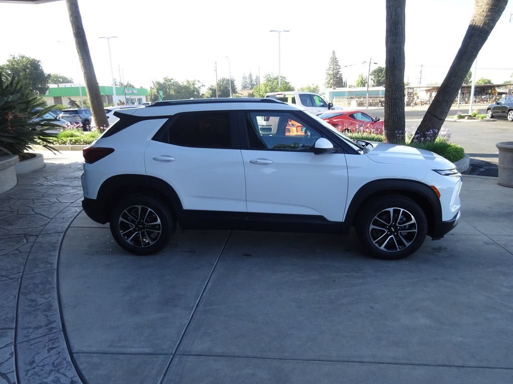 New 2026 Chevrolet TrailBlazer LT w/ Convenience Package FWD image 8