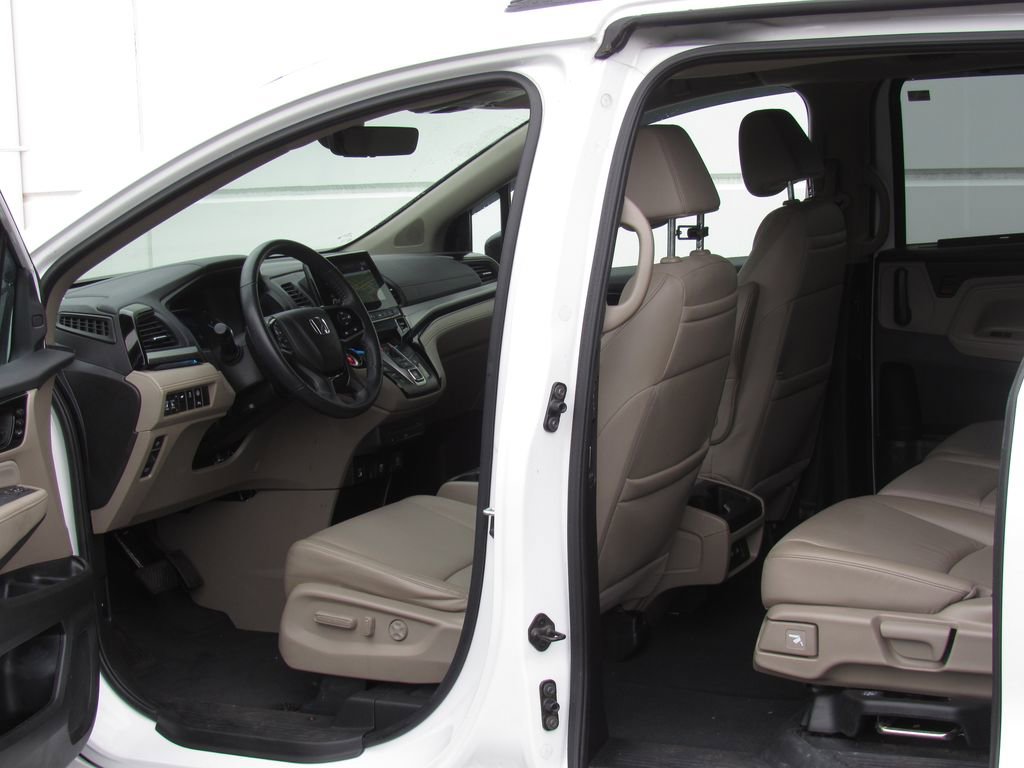 Used 2022 Honda Odyssey Touring image 13