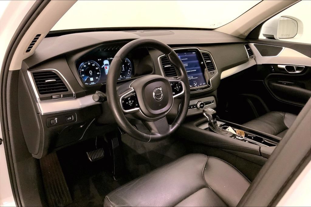 Used 2017 Volvo XC90 T6 Momentum w/ Vision Package AWD/4WD image 21