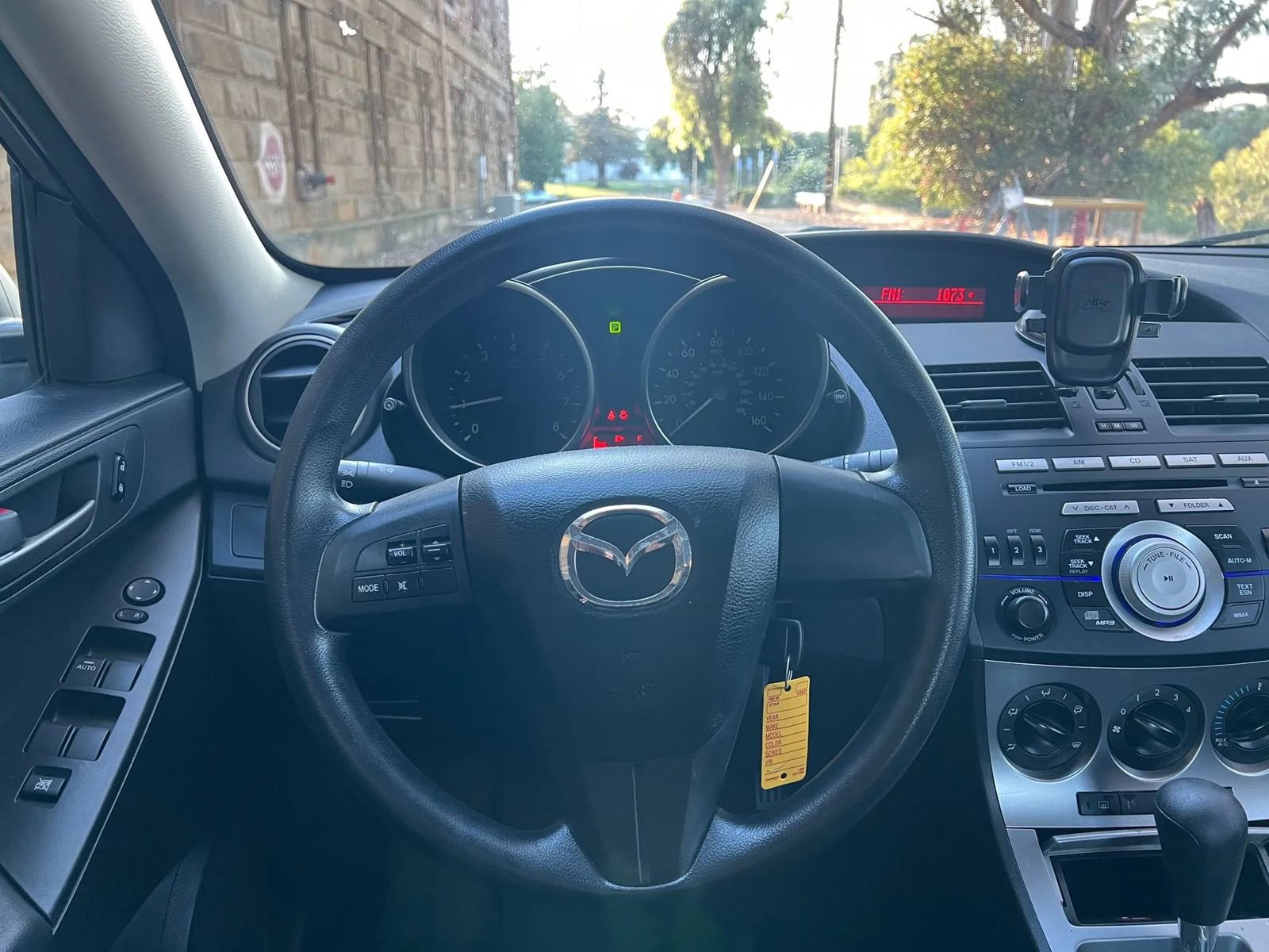 Used 2011 MAZDA MAZDA3 i Sport image 30