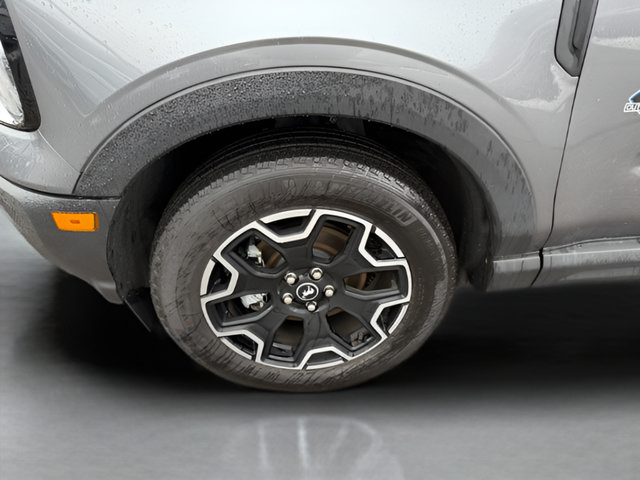 Certified 2025 Ford Bronco Sport Outer Banks w/ Outer Banks Tech Package+ AWD/4WD image 29