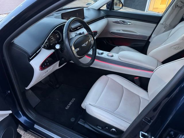 Used 2022 Genesis GV70 2.5T w/ Advanced Package image 23