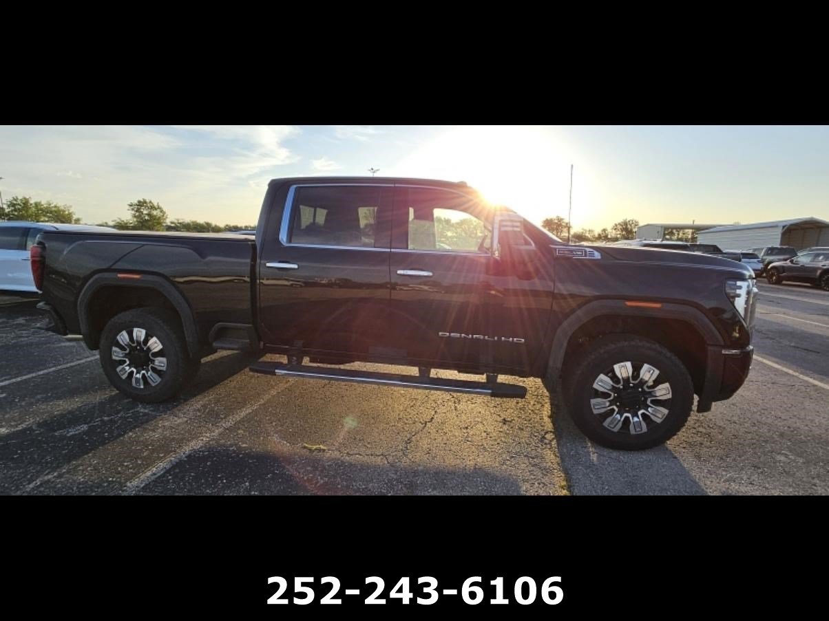 Used 2026 GMC Sierra 2500 Denali AWD/4WD image 4