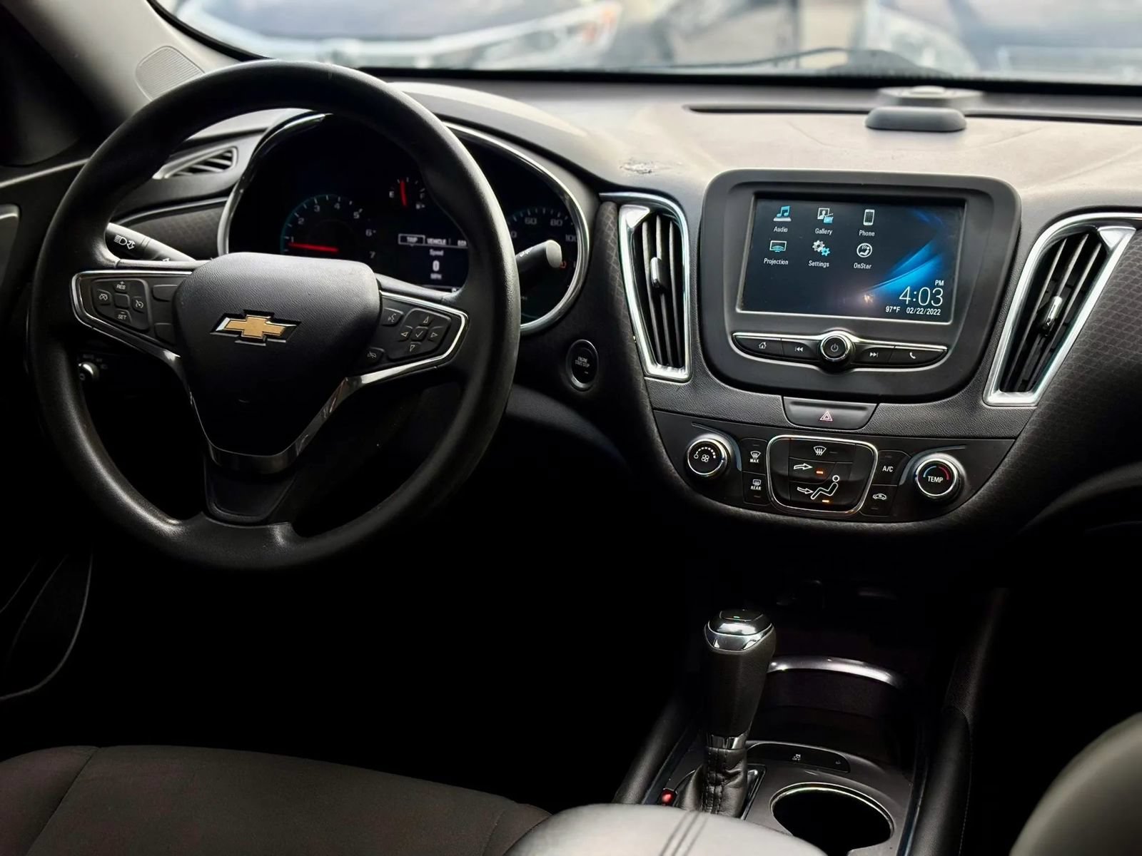Used 2018 Chevrolet Malibu LT FWD image 16