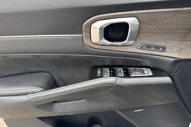 Certified 2022 Kia Sorento SX Prestige AWD/4WD image 13