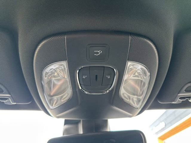 Used 2026 Jeep Compass Limited AWD/4WD image 33