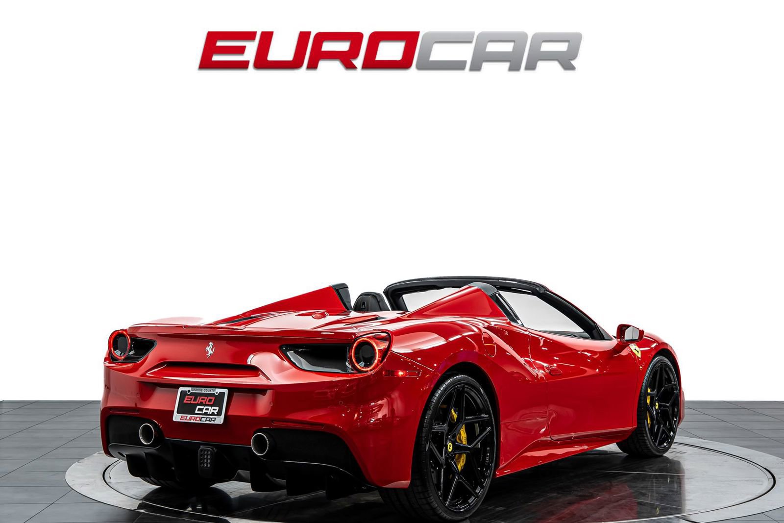 Used 2017 Ferrari 488 Spider image 6