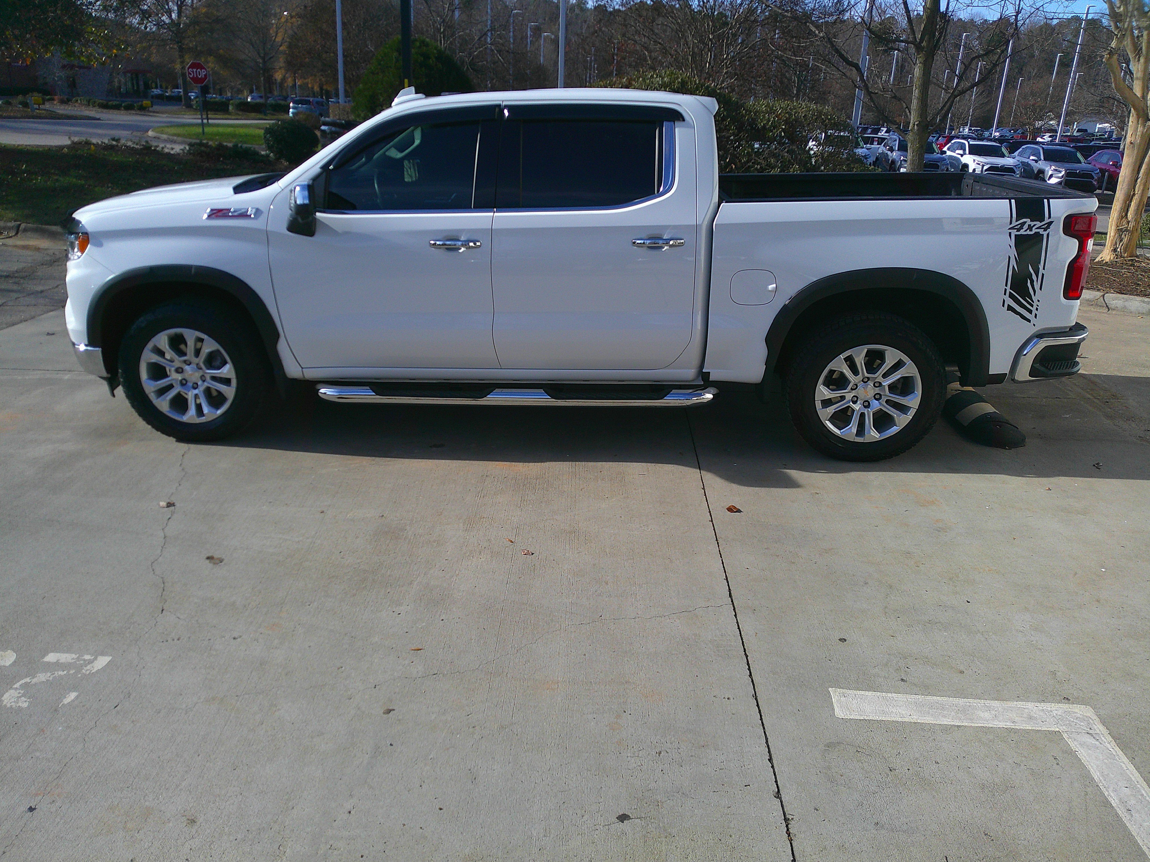 Used 2024 Chevrolet Silverado 1500 LTZ w/ LTZ Premium Package image 8
