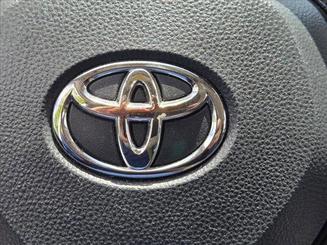 Used 2021 Toyota RAV4 LE FWD image 15
