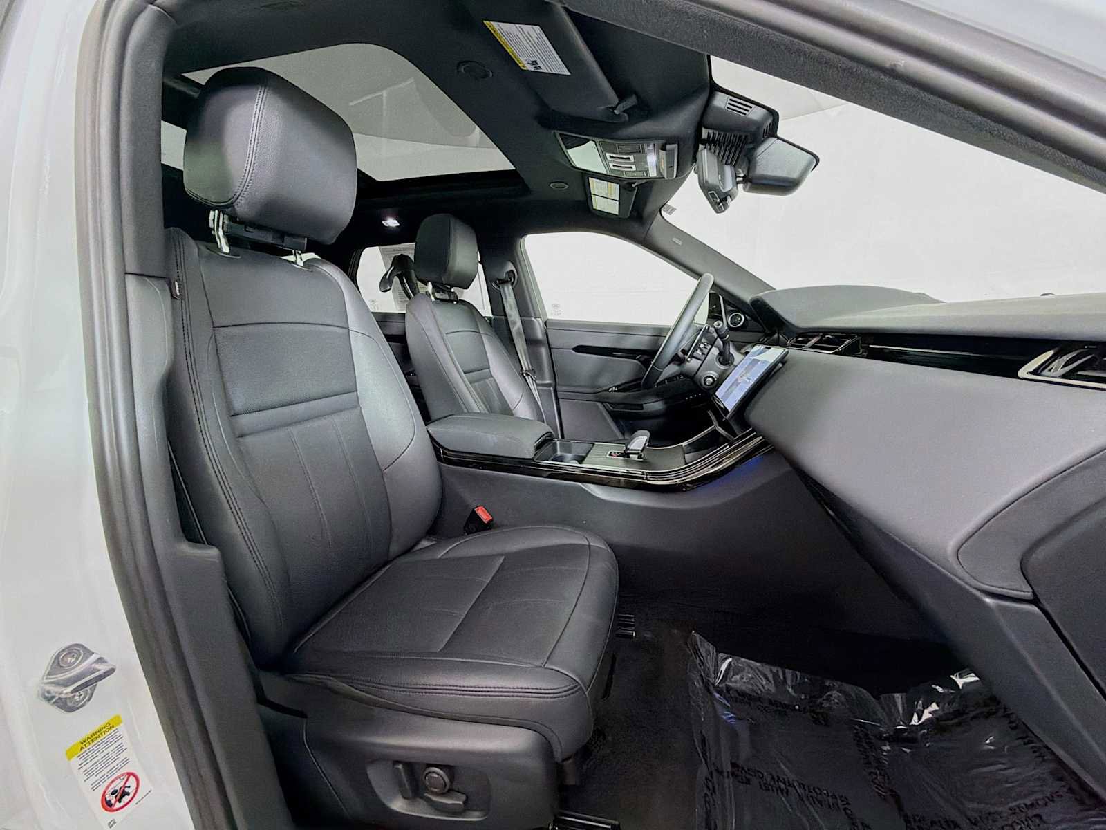 Used 2025 Land Rover Range Rover Evoque S AWD/4WD image 29