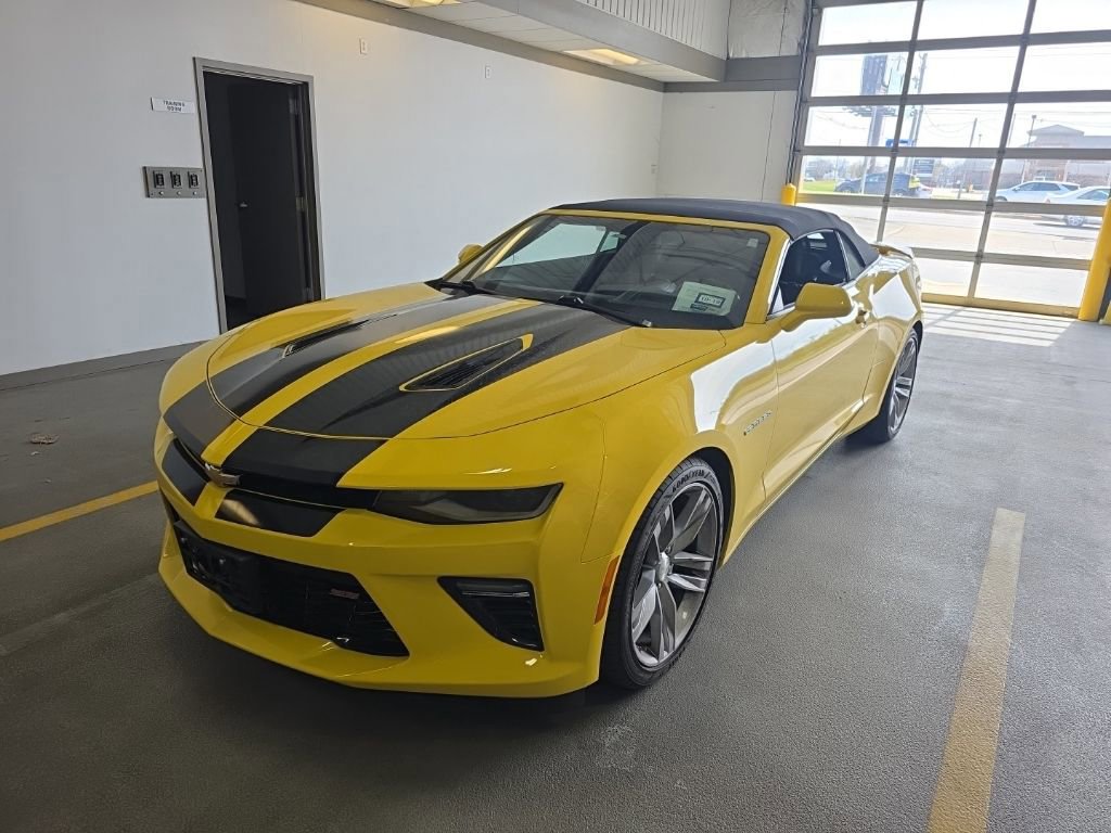 Used 2018 Chevrolet Camaro SS image 2
