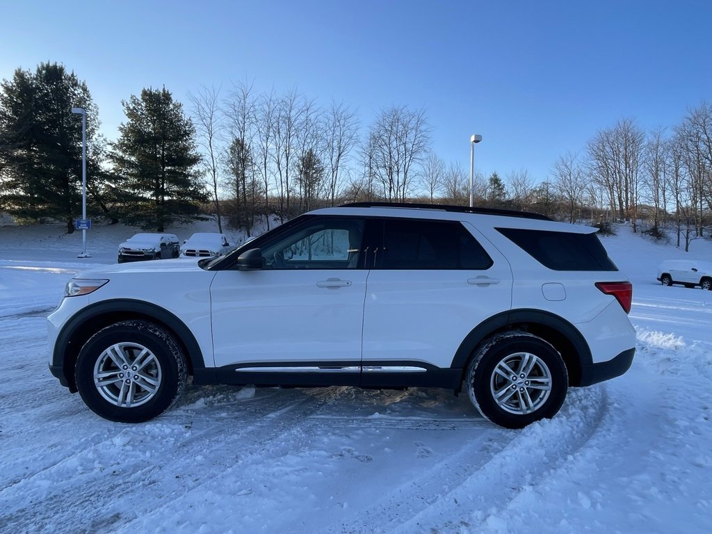 Used 2022 Ford Explorer XLT image 6