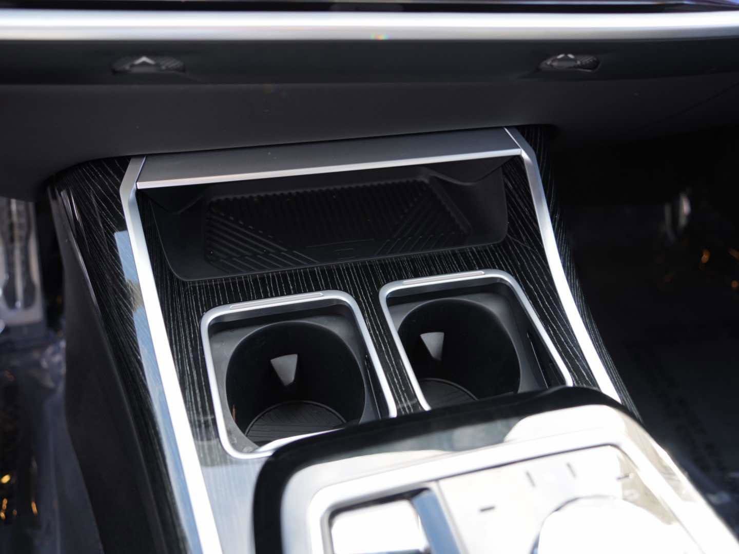 Certified 2023 BMW 740i 740i Sedan RWD w/ Parking Assistance Package image 22