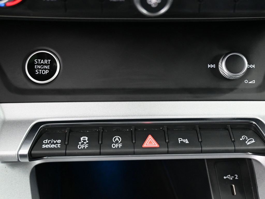 Used 2022 Audi Q3 2.0T Premium Plus w/ Premium Plus Package image 27