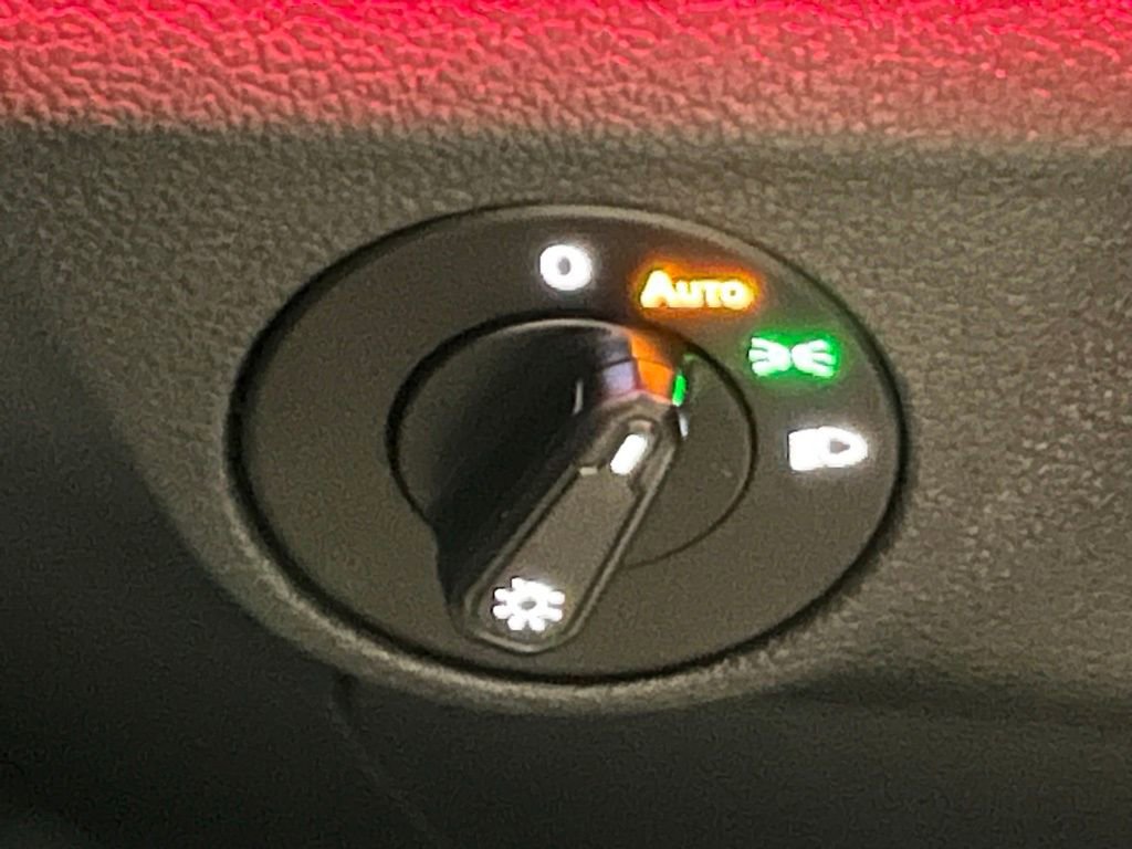 Used 2020 Volkswagen Jetta GLI Autobahn image 16