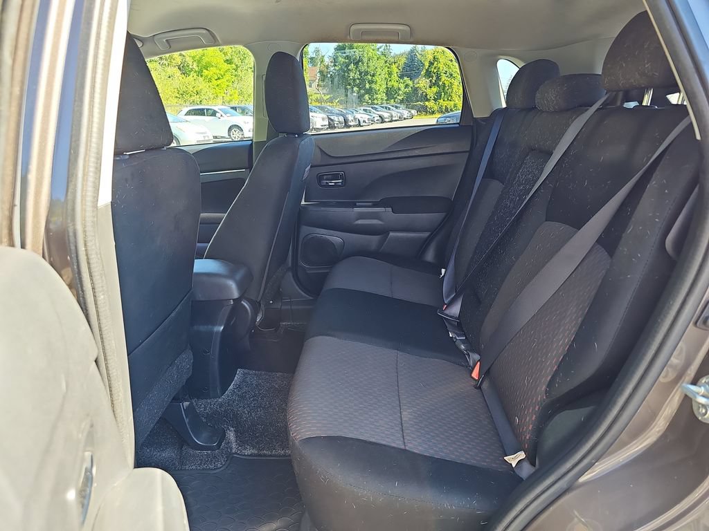 Used 2017 Mitsubishi Outlander Sport LE AWD/4WD image 26