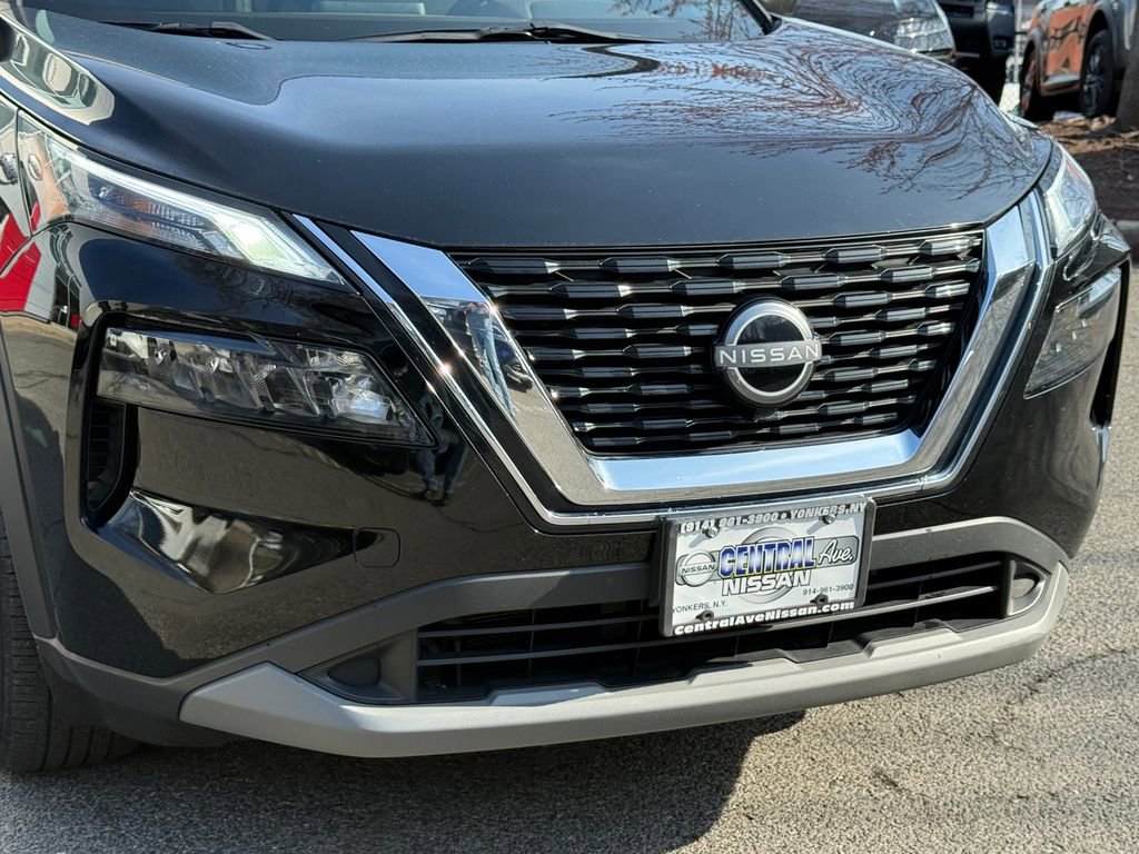 Used 2023 Nissan Rogue S AWD/4WD image 8
