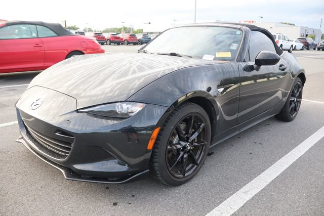 Used 2023 MAZDA MX-5 Miata Club RWD image 5
