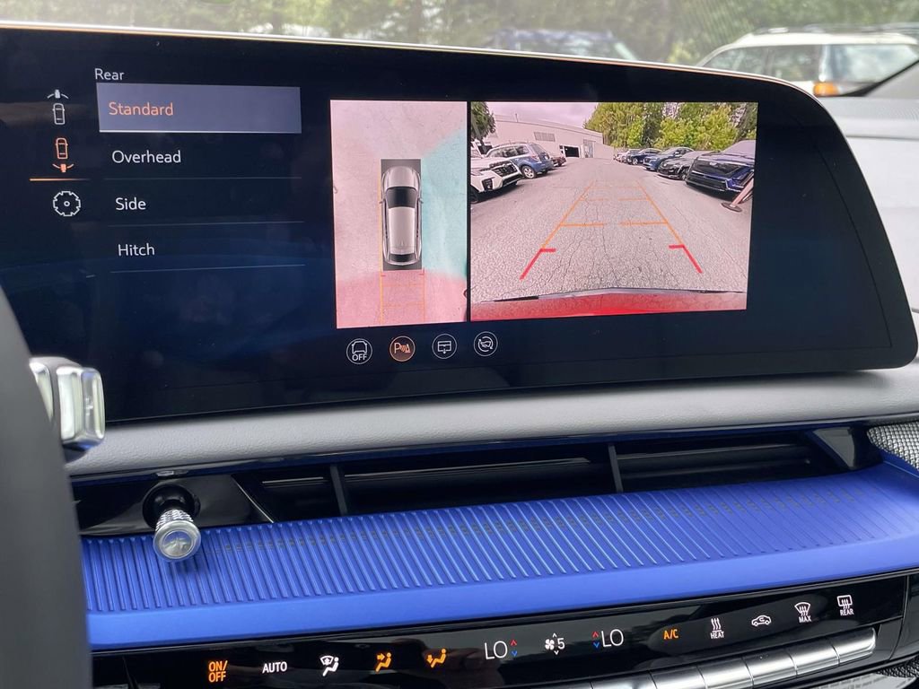 New 2025 Cadillac Optiq Sport 1 w/ LPO, ONYX Package image 29