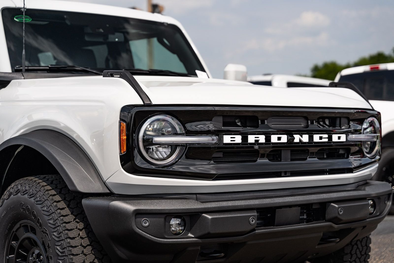 New 2026 Ford Bronco Outer Banks w/ Sasquatch Package AWD/4WD image 6