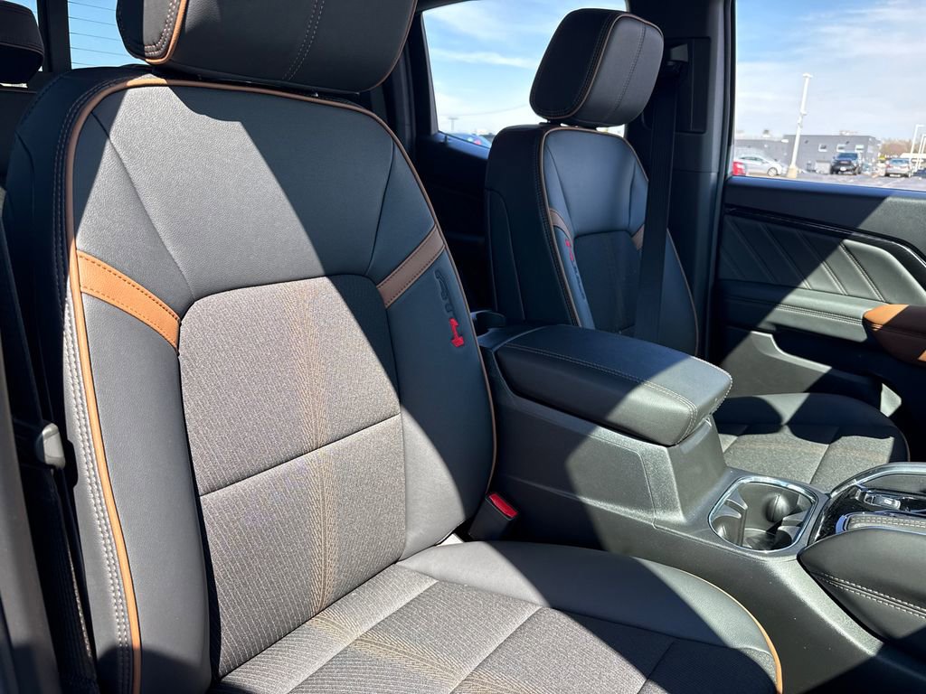 New 2026 GMC Canyon AT4 image 37