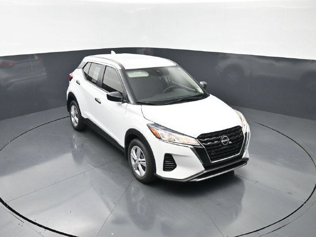 Certified 2025 Nissan Kicks Play S FWD image 27