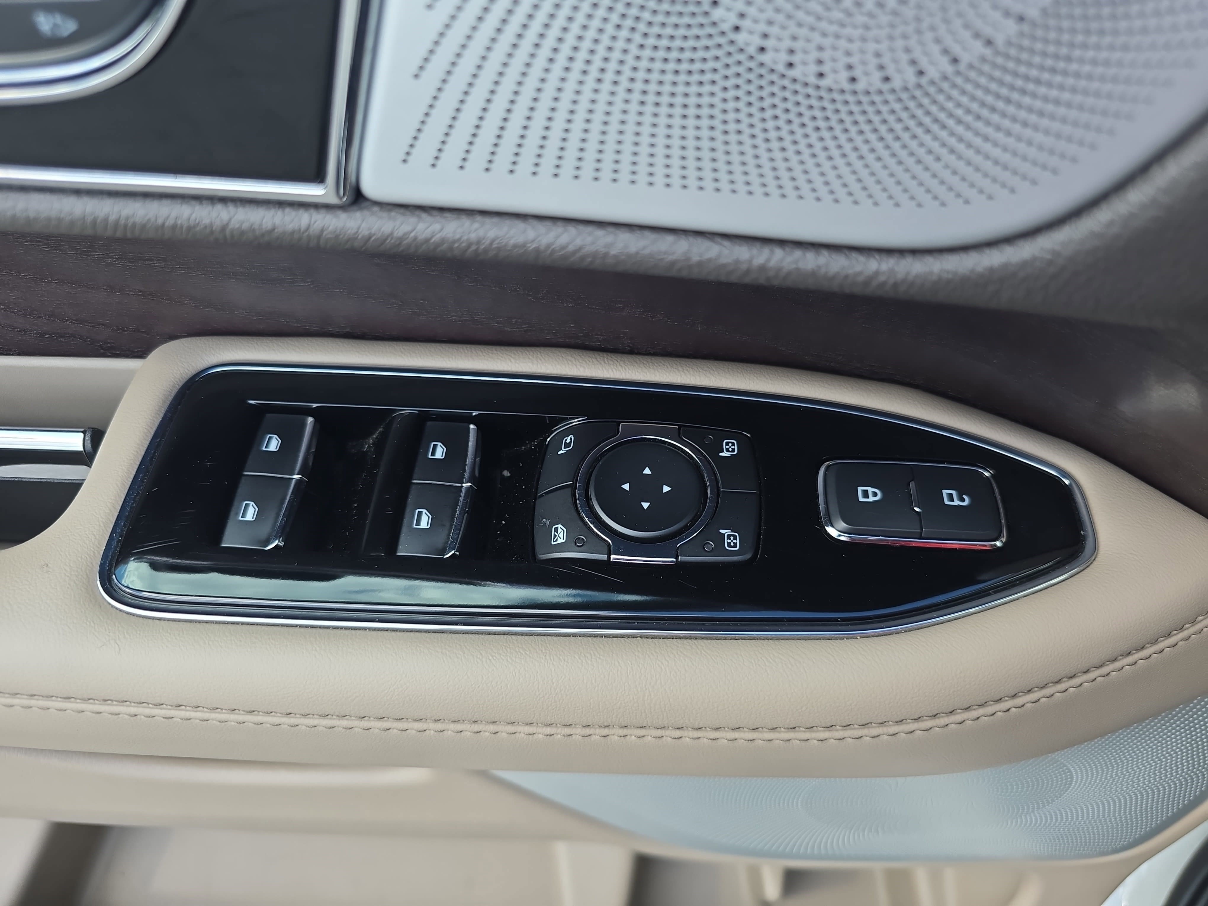 Certified 2024 Lincoln Navigator L Reserve AWD/4WD image 28